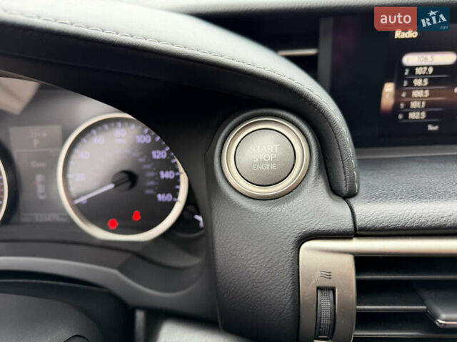 Чорний Лексус ІС, об'ємом двигуна 2 л та пробігом 133 тис. км за 16700 $, фото 37 на Automoto.ua