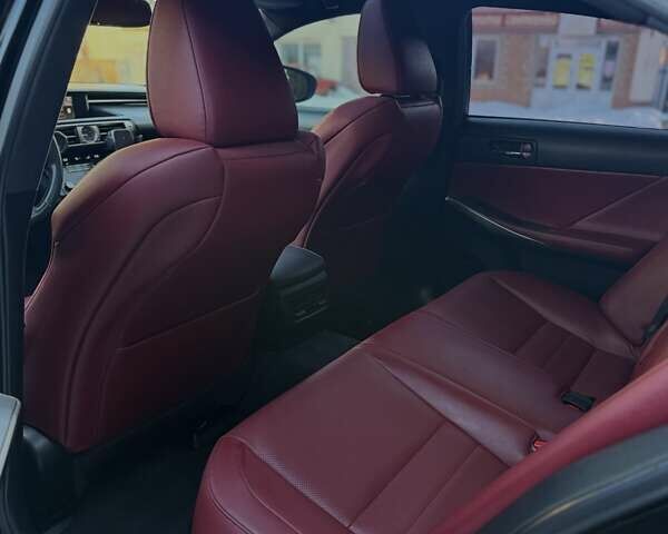 Черный Лексус ИС, объемом двигателя 2.5 л и пробегом 173 тыс. км за 18500 $, фото 13 на Automoto.ua