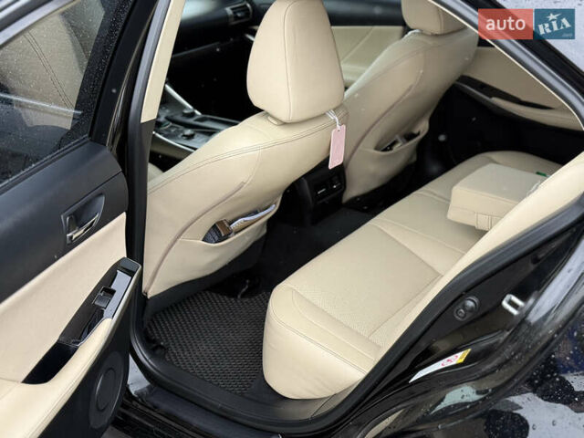 Черный Лексус ИС, объемом двигателя 2.5 л и пробегом 172 тыс. км за 16250 $, фото 11 на Automoto.ua