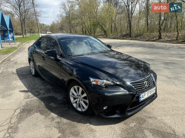 Черный Лексус ИС, объемом двигателя 2 л и пробегом 72 тыс. км за 18500 $, фото 5 на Automoto.ua