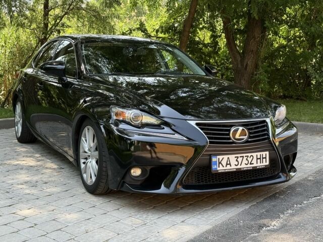 Черный Лексус ИС, объемом двигателя 2 л и пробегом 206 тыс. км за 12000 $, фото 1 на Automoto.ua