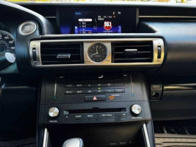 Чорний Лексус ІС, об'ємом двигуна 3.5 л та пробігом 89 тис. км за 11100 $, фото 12 на Automoto.ua