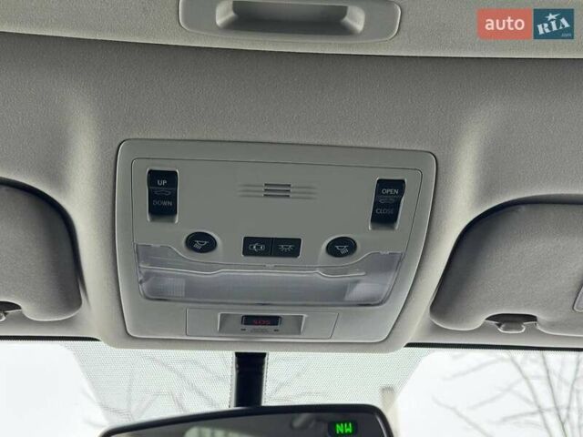 Черный Лексус ИС, объемом двигателя 2 л и пробегом 199 тыс. км за 15990 $, фото 15 на Automoto.ua