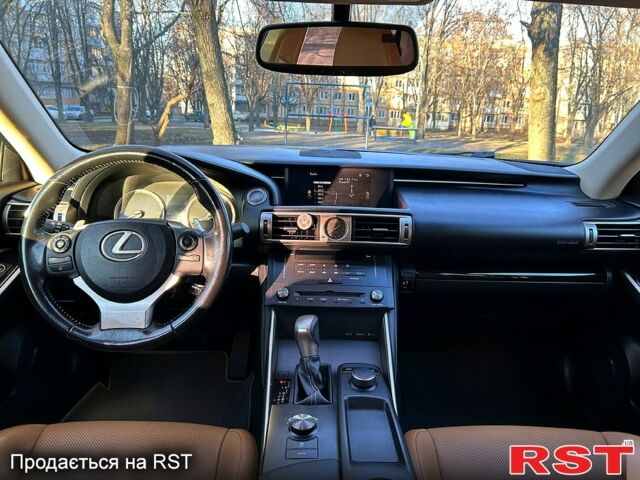 Чорний Лексус ІС, об'ємом двигуна 2 л та пробігом 9700 тис. км за 19800 $, фото 11 на Automoto.ua