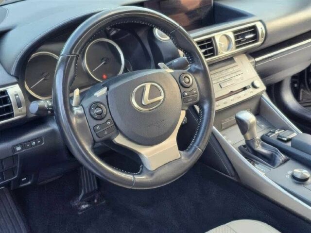 Чорний Лексус ІС, об'ємом двигуна 2 л та пробігом 71 тис. км за 15300 $, фото 8 на Automoto.ua