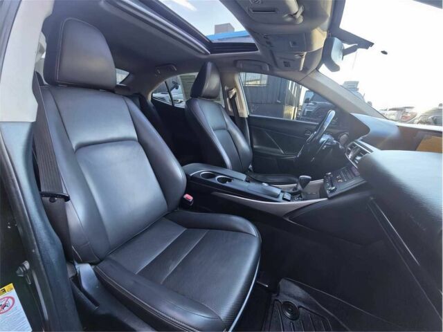 Чорний Лексус ІС, об'ємом двигуна 3.5 л та пробігом 80 тис. км за 7000 $, фото 7 на Automoto.ua