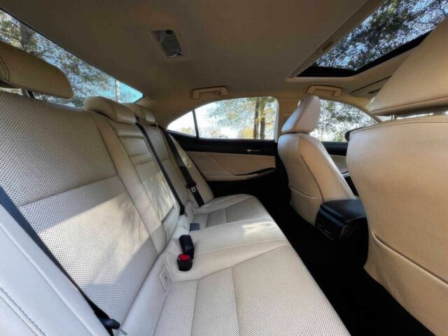 Черный Лексус ИС, объемом двигателя 3.5 л и пробегом 80 тыс. км за 7000 $, фото 11 на Automoto.ua