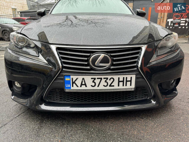 Черный Лексус ИС, объемом двигателя 2 л и пробегом 197 тыс. км за 17000 $, фото 2 на Automoto.ua