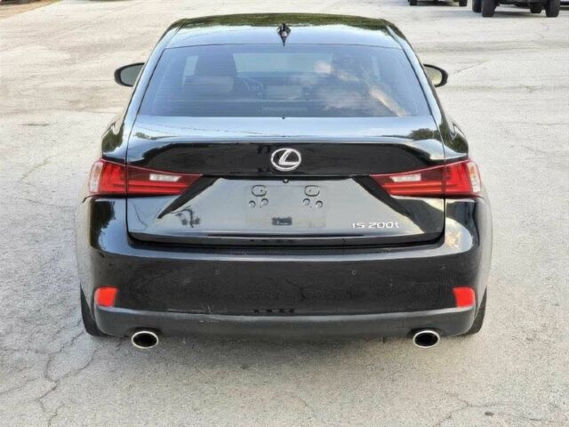 Чорний Лексус ІС, об'ємом двигуна 2 л та пробігом 71 тис. км за 15300 $, фото 5 на Automoto.ua