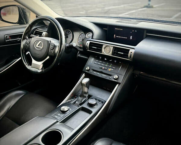 Черный Лексус ИС, объемом двигателя 2 л и пробегом 140 тыс. км за 18500 $, фото 8 на Automoto.ua
