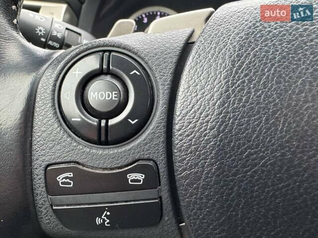 Черный Лексус ИС, объемом двигателя 2 л и пробегом 199 тыс. км за 15990 $, фото 20 на Automoto.ua