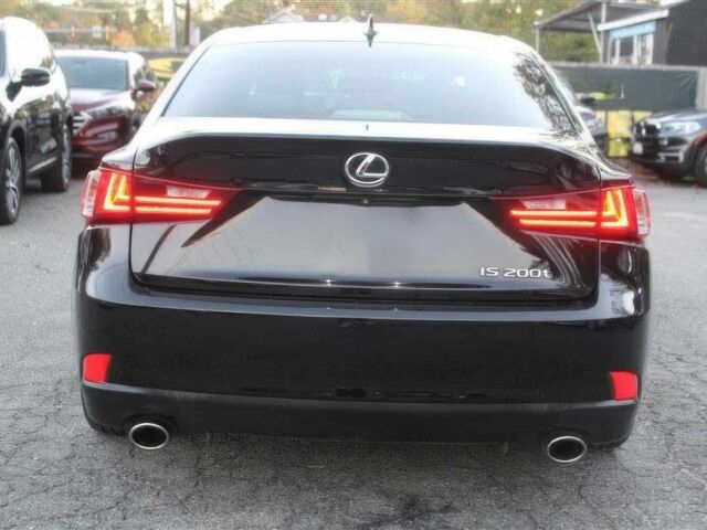 Черный Лексус ИС, объемом двигателя 2 л и пробегом 75 тыс. км за 11000 $, фото 4 на Automoto.ua