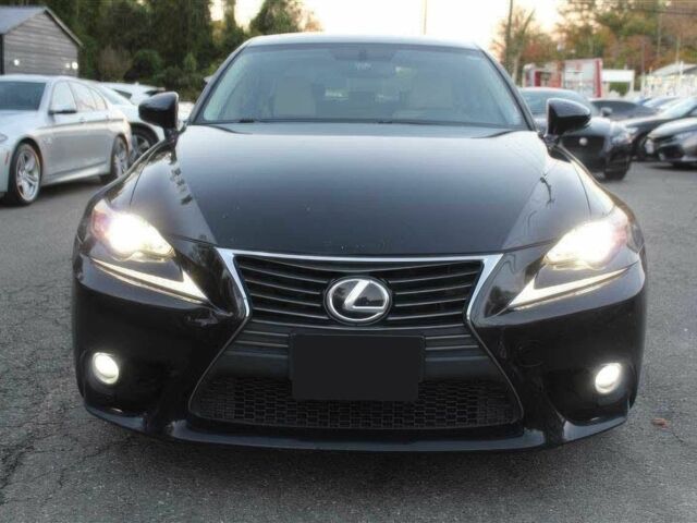 Черный Лексус ИС, объемом двигателя 2 л и пробегом 75 тыс. км за 11000 $, фото 1 на Automoto.ua
