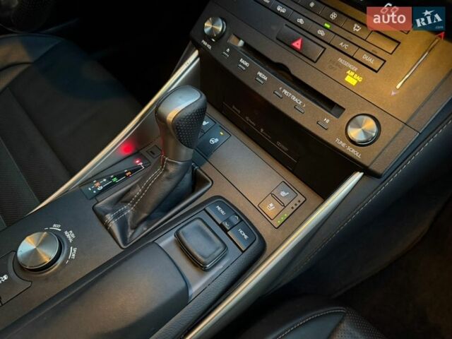 Чорний Лексус ІС, об'ємом двигуна 2 л та пробігом 160 тис. км за 17700 $, фото 22 на Automoto.ua