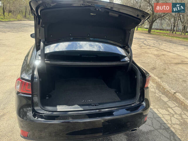 Чорний Лексус ІС, об'ємом двигуна 2 л та пробігом 72 тис. км за 18500 $, фото 7 на Automoto.ua
