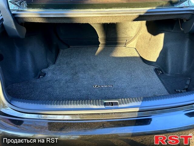 Чорний Лексус ІС, об'ємом двигуна 2 л та пробігом 9700 тис. км за 19800 $, фото 12 на Automoto.ua