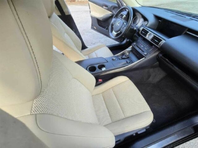 Чорний Лексус ІС, об'ємом двигуна 2 л та пробігом 71 тис. км за 15300 $, фото 11 на Automoto.ua