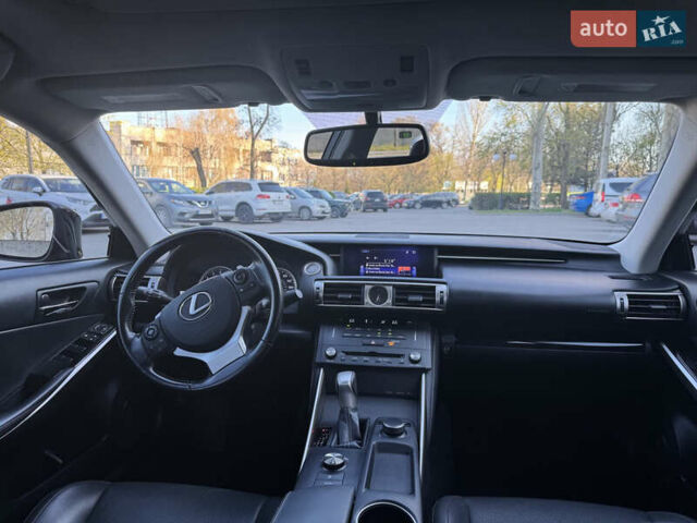 Чорний Лексус ІС, об'ємом двигуна 2 л та пробігом 72 тис. км за 18500 $, фото 9 на Automoto.ua