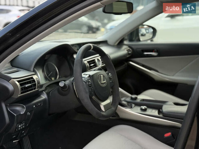 Чорний Лексус ІС, об'ємом двигуна 2.49 л та пробігом 165 тис. км за 21500 $, фото 4 на Automoto.ua