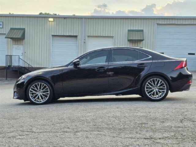 Чорний Лексус ІС, об'ємом двигуна 2 л та пробігом 71 тис. км за 15300 $, фото 3 на Automoto.ua