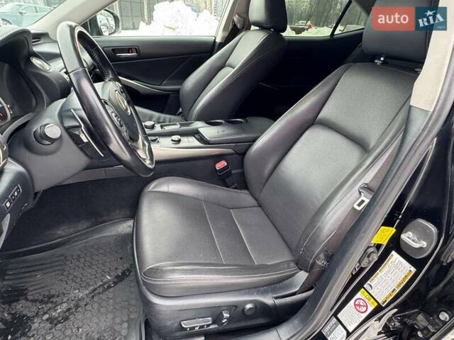 Черный Лексус ИС, объемом двигателя 2 л и пробегом 199 тыс. км за 15990 $, фото 7 на Automoto.ua