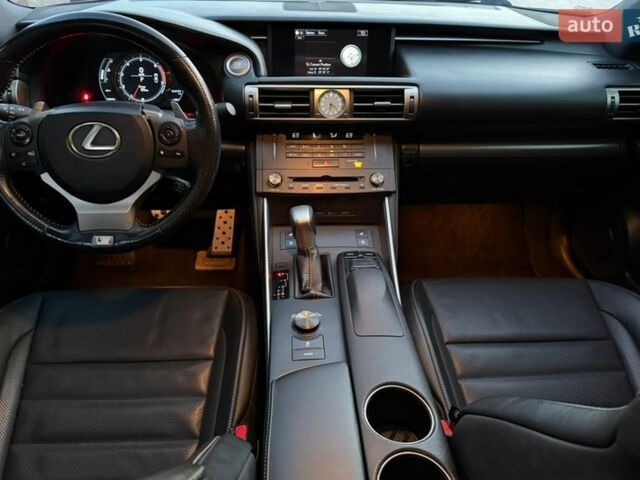 Чорний Лексус ІС, об'ємом двигуна 2 л та пробігом 160 тис. км за 17700 $, фото 14 на Automoto.ua