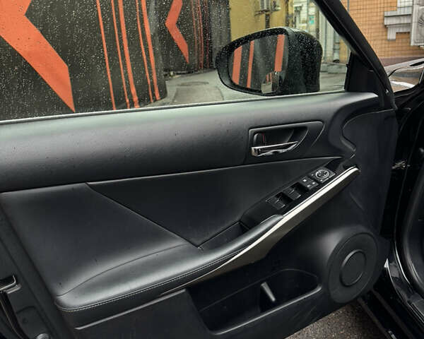 Черный Лексус ИС, объемом двигателя 2 л и пробегом 197 тыс. км за 17000 $, фото 25 на Automoto.ua