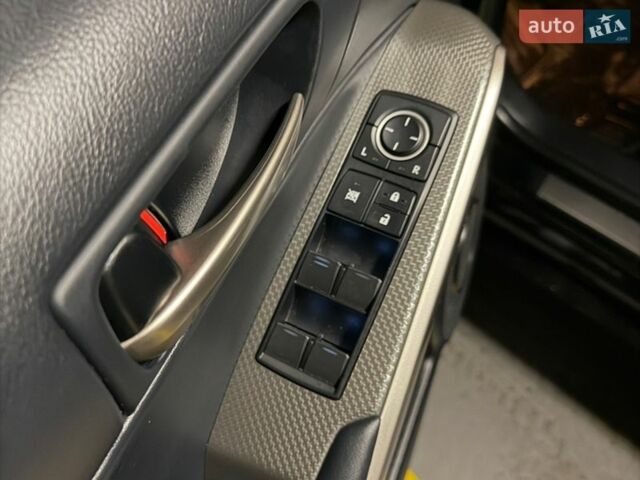 Черный Лексус ИС, объемом двигателя 3.46 л и пробегом 101 тыс. км за 23000 $, фото 9 на Automoto.ua