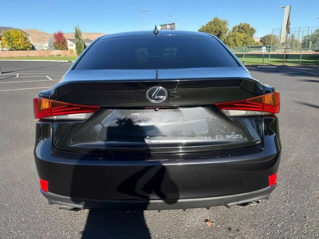 Черный Лексус ИС, объемом двигателя 3.5 л и пробегом 52 тыс. км за 15200 $, фото 3 на Automoto.ua