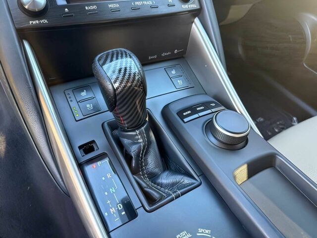 Черный Лексус ИС, объемом двигателя 3.5 л и пробегом 52 тыс. км за 15200 $, фото 8 на Automoto.ua