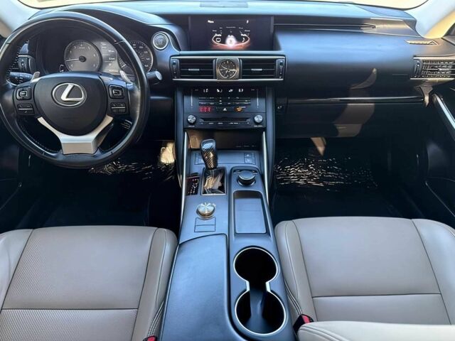 Черный Лексус ИС, объемом двигателя 3.5 л и пробегом 52 тыс. км за 15200 $, фото 6 на Automoto.ua