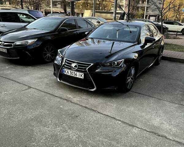 Черный Лексус ИС, объемом двигателя 2 л и пробегом 100 тыс. км за 25052 $, фото 1 на Automoto.ua