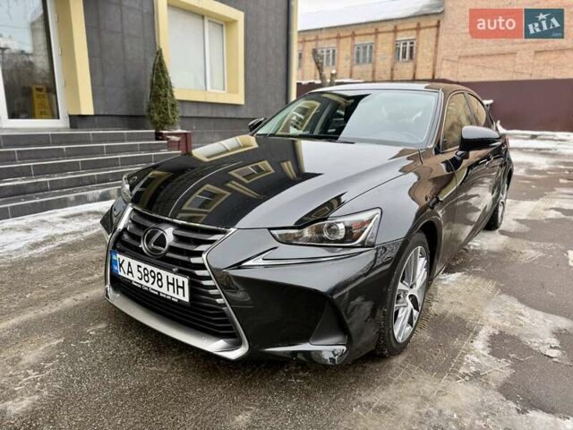 Черный Лексус ИС, объемом двигателя 2 л и пробегом 46 тыс. км за 22000 $, фото 1 на Automoto.ua
