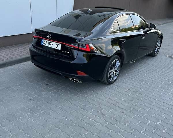 Черный Лексус ИС, объемом двигателя 2 л и пробегом 51 тыс. км за 29200 $, фото 1 на Automoto.ua