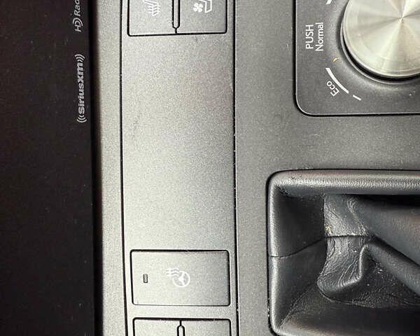 Черный Лексус ИС, объемом двигателя 3.5 л и пробегом 100 тыс. км за 37400 $, фото 2 на Automoto.ua