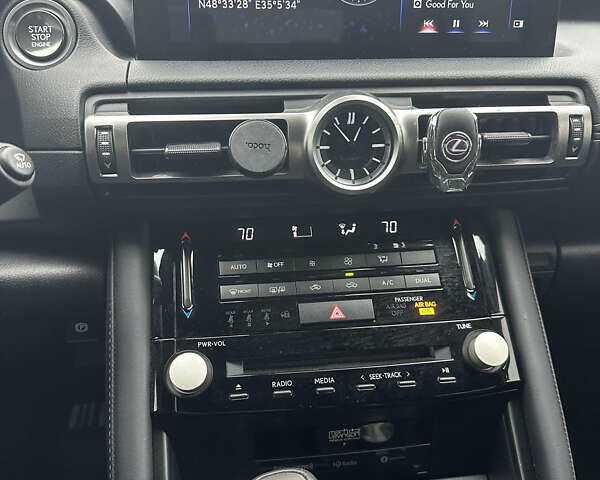 Чорний Лексус ІС, об'ємом двигуна 3.5 л та пробігом 74 тис. км за 40500 $, фото 5 на Automoto.ua