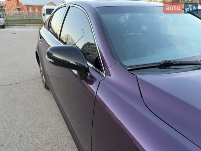 Фіолетовий Лексус ІС, об'ємом двигуна 2.5 л та пробігом 240 тис. км за 12500 $, фото 5 на Automoto.ua