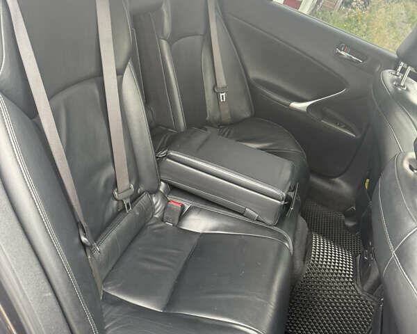 Коричневий Лексус ІС, об'ємом двигуна 2.23 л та пробігом 270 тис. км за 9430 $, фото 44 на Automoto.ua