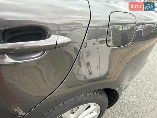 Коричневый Лексус ИС, объемом двигателя 2.23 л и пробегом 270 тыс. км за 8841 $, фото 7 на Automoto.ua