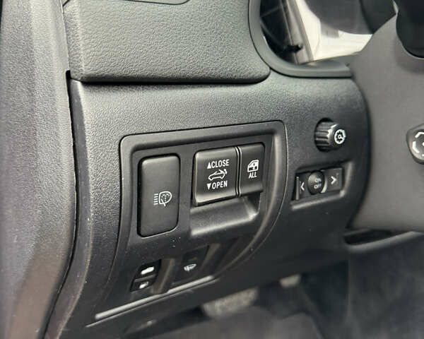 Красный Лексус ИС, объемом двигателя 2.5 л и пробегом 220 тыс. км за 16500 $, фото 33 на Automoto.ua