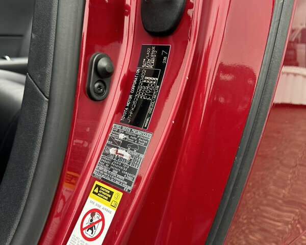 Красный Лексус ИС, объемом двигателя 2.5 л и пробегом 220 тыс. км за 16500 $, фото 31 на Automoto.ua