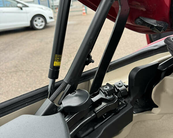 Красный Лексус ИС, объемом двигателя 2.5 л и пробегом 220 тыс. км за 16500 $, фото 80 на Automoto.ua