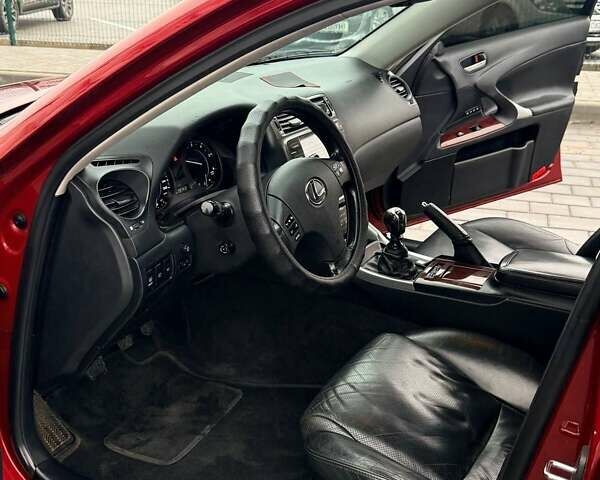 Красный Лексус ИС, объемом двигателя 2.23 л и пробегом 292 тыс. км за 7699 $, фото 32 на Automoto.ua