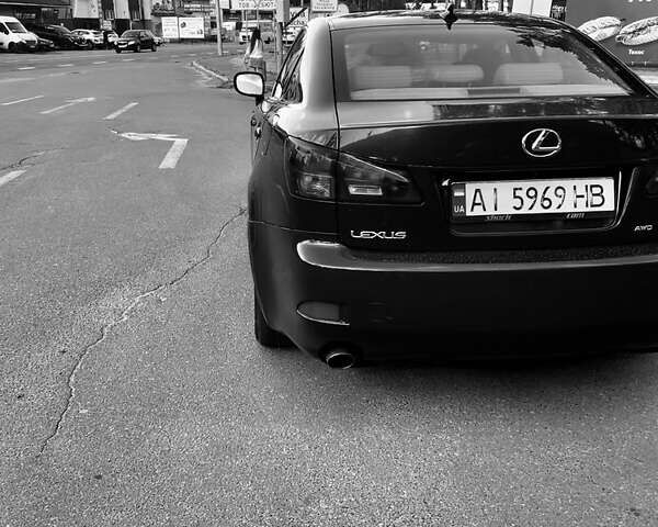 Червоний Лексус ІС, об'ємом двигуна 2.5 л та пробігом 230 тис. км за 8100 $, фото 1 на Automoto.ua