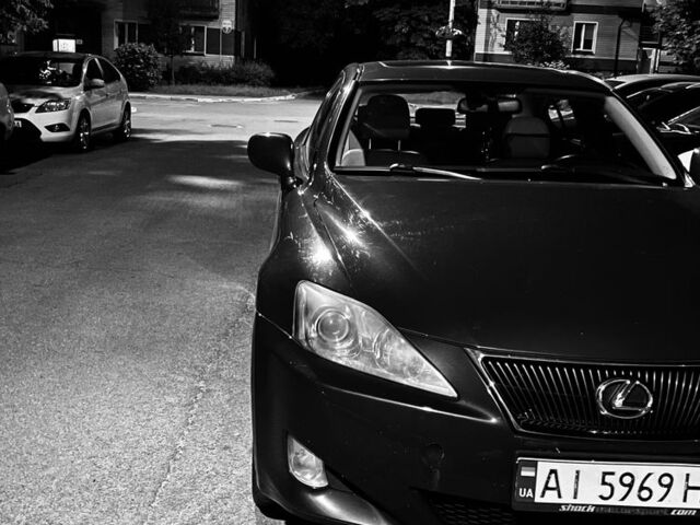Лексус ІС 2006 у Буче на Automoto.ua Червоний Лексус ІС, об'ємом двигуна 2.5 л та пробігом 230 тис. км за 8100 $, фото 1 на Automoto.ua