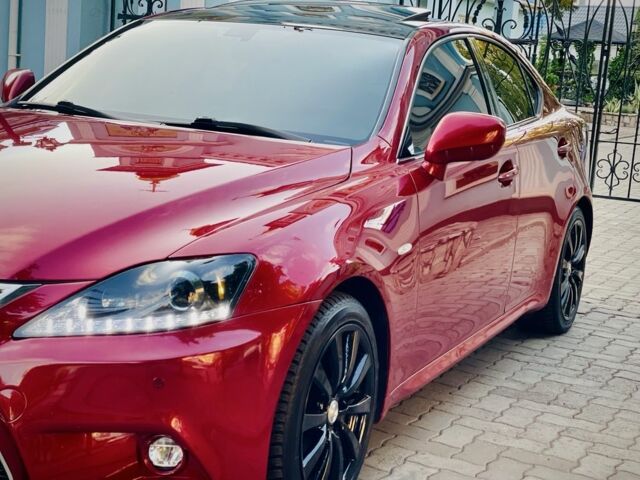 Красный Лексус ИС, объемом двигателя 3 л и пробегом 210 тыс. км за 9500 $, фото 7 на Automoto.ua