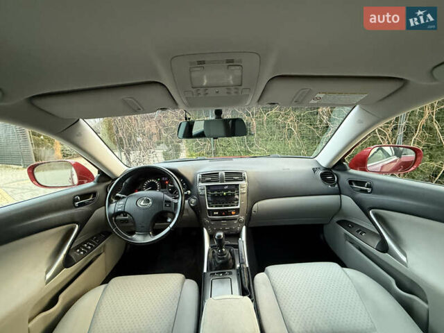 Красный Лексус ИС, объемом двигателя 2.23 л и пробегом 272 тыс. км за 7999 $, фото 4 на Automoto.ua