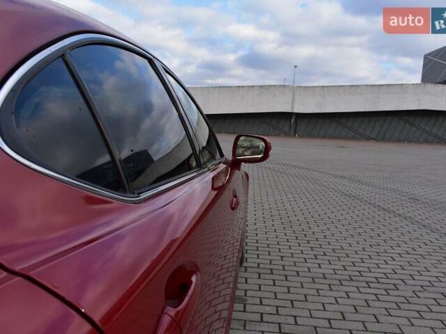 Красный Лексус ИС, объемом двигателя 2.5 л и пробегом 147 тыс. км за 9300 $, фото 4 на Automoto.ua