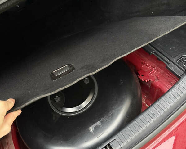 Червоний Лексус ІС, об'ємом двигуна 3 л та пробігом 238 тис. км за 12300 $, фото 20 на Automoto.ua