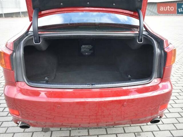 Красный Лексус ИС, объемом двигателя 2.5 л и пробегом 147 тыс. км за 9300 $, фото 10 на Automoto.ua